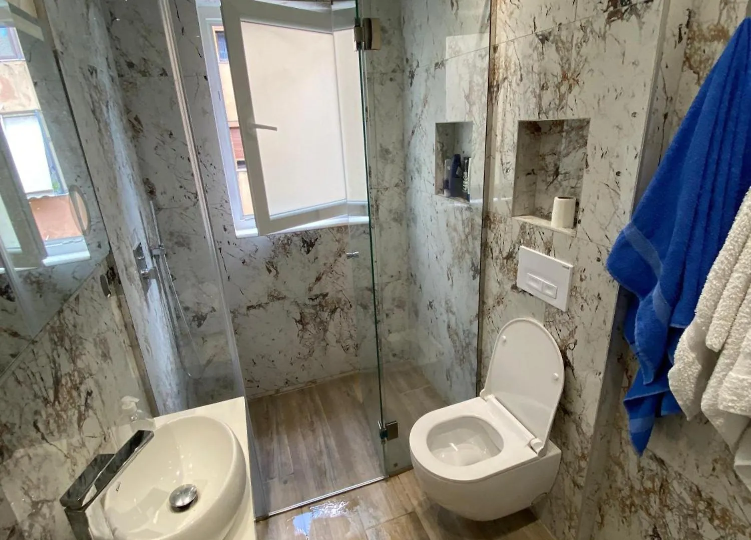 Tr Apartment Tirana 0*,  Albania